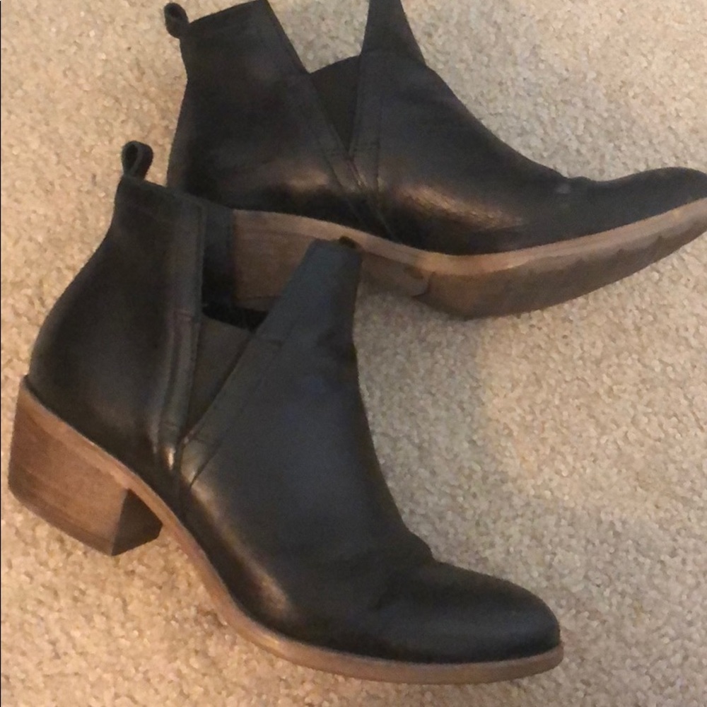 Miz Mooz ankle bootie, worn.